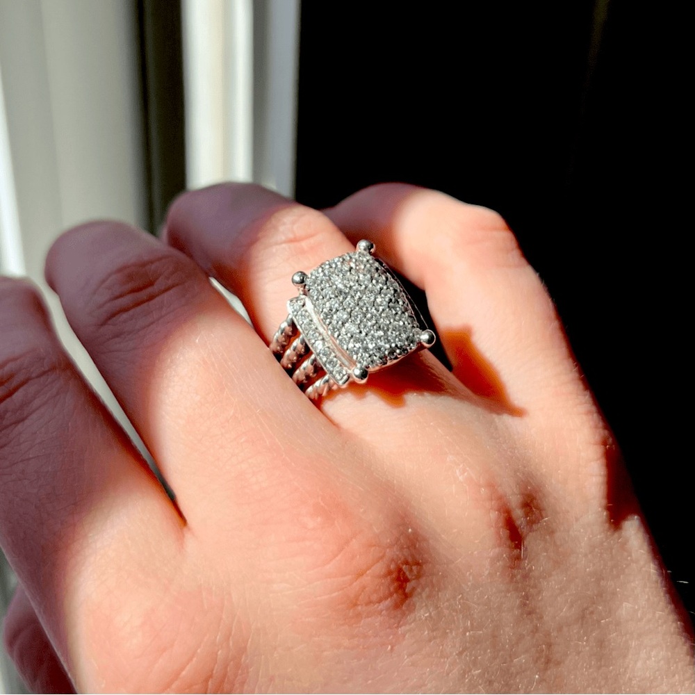 Gorgeous David Yurman Wheaton diamond ring